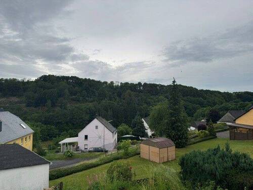 Aussicht - Mehrfamilienhaus, Wohnhaus in Morbach / Morscheid-Riedenburg