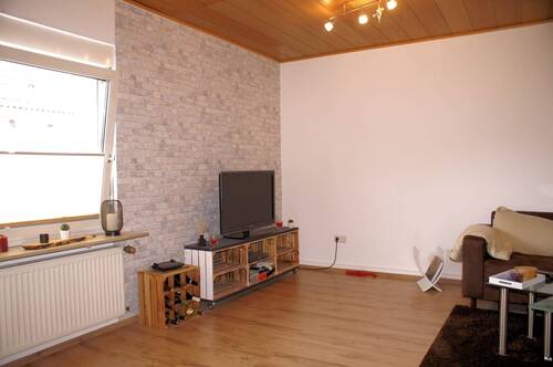 2473 Wohn-/Geschäftshaus in Much - 