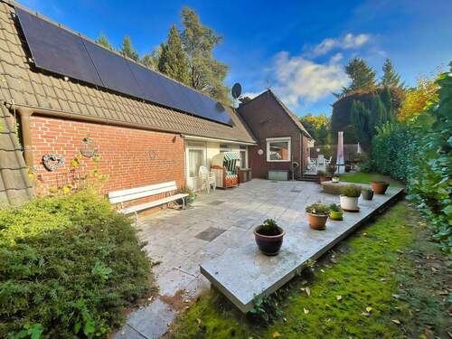 Terrasse II - 7 Zimmer Einfamilienhaus in Wedel