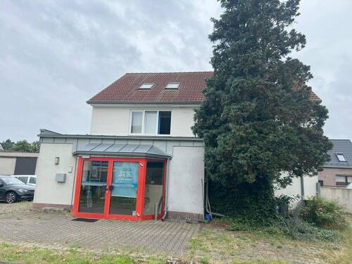 Haus Eingang - 9 Zimmer Büro zum Kaufen in Dessau-Roßlau