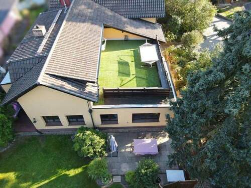 Ansicht aus Vogelperspektive - 4 Zimmer Doppelhaushälfte in Zossen