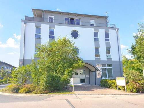 Außenansicht - Vollvermietetes Büro- und Wohnhaus mit Penthouse im OBrien-Quartier Schwabach - stabile Gewerbemieter