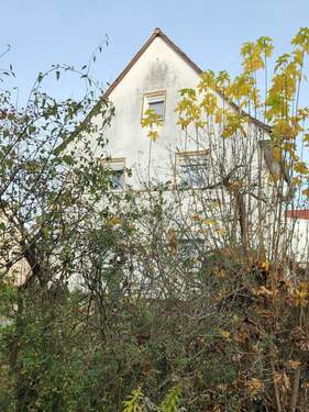 Hausansicht Rückseite - Einfamilienhaus mit 100,00 m&sup2; in Wendelstein zum Kaufen