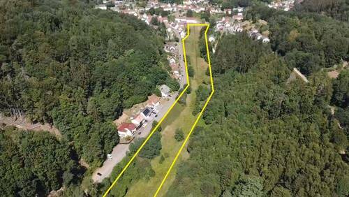 Bild 1 - +++ Für Naturliebhaber und Bauherren: 23432 m² fast ebenes und sonniges Grundstück mit Bachlauf +++