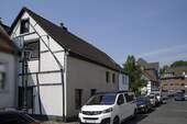 Ansicht_Straße.jpg - 4 Zimmer Einfamilienhaus zum Kaufen in Düsseldorf
