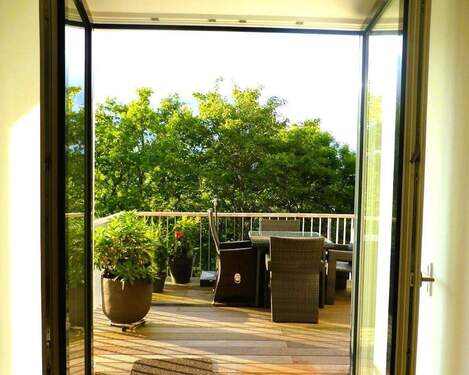 Balkon Ausblick - Exklusive 4 Zimmer Wohnung 154 qm mit Balkon im 2. OG in Siegen