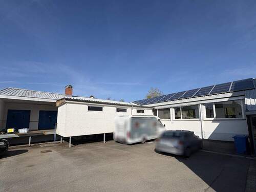 Hof mit Rampe - Halle zum Kaufen in Hechingen