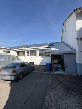 Eingangsbereich - Halle in Hechingen zum Kaufen