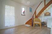 Eingangsbereich mit Treppenaufgang - 