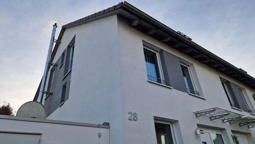 Hausfront Nordosten - 5 Zimmer Reihenendhaus zum Kaufen in Nürtingen