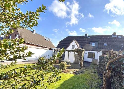 Rückansicht.JPG - 5-Zi.-DHH mit Garage & herrlichem Südwest-Garten am Neustädter Binnenwasser zu kaufen!