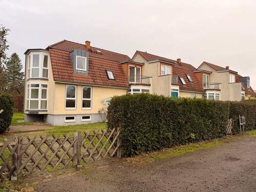 Hausansicht - 4 Zimmer Reihenendhaus zur Miete in Berlin