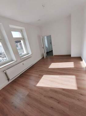 Wohnzimmer - 2 Zimmer Etagenwohnung in Pirna