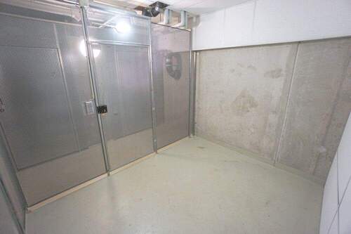 großzügiges Kellerabteil mit Strom - 