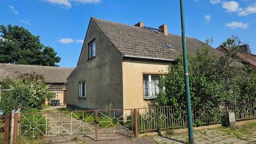 Hofeinfahrt.jpg - 7 Zimmer Mehrfamilienhaus, Wohnhaus in Schwielochsee