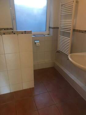 Duschbad - Kasemattenfenster.JPG - 