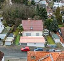 RARITÄT IN BESTLAGE: Freistehendes EFH mit großem Entwicklungsspielraum - Friedrichsdorf