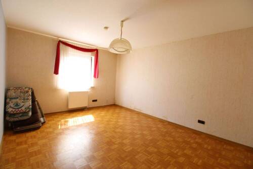 4 Schlafzimmer EG - Mehrfamilienhaus, Wohnhaus in Kefenrod zum Kaufen