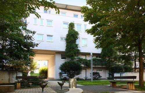 51600_81102_BorkumerStr.13,15,17_VA2 - Etagenwohnung mit 47,90 m&sup2; in Wiesbaden zur Miete