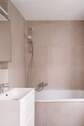 Tagesbelichtetes Wannenbad en Suite - 