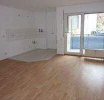 - Wohnung mit Balkon und Fahrstuhl - - Weißenfels