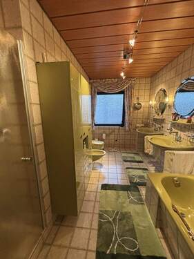 Dusch- und Wannenbad - 