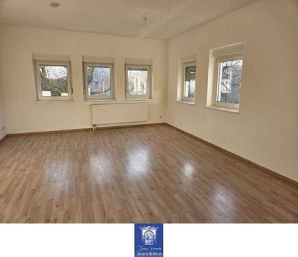 Wohnen - Perfekte 2-Zimmerwohnung mit großem Wohnzimmer und Duschbad in Senftenberg!