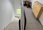 Treppenhaus mit Galerie - 2 Zimmer Etagenwohnung in Amelinghausen