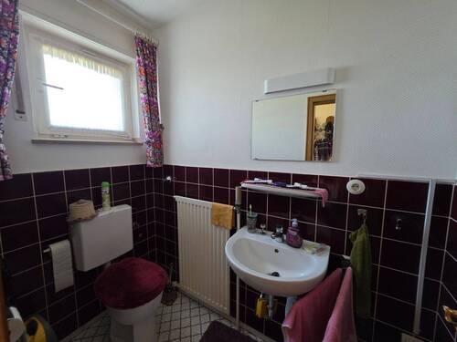 Gäste WC EG - 6 Zimmer Mehrfamilienhaus, Wohnhaus in Velbert