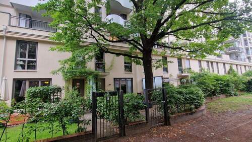 Terasse und Garten - 3 Zimmer Etagenwohnung in Berlin