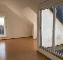 Schöne, renovierte 2-Zimmerwohnung im Dachgeschoss wartet auf neue Mieter! - Friedrichsdorf