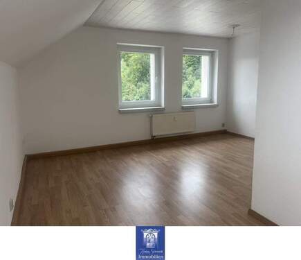 Wohnen - Himmlische Dachgeschosswohnung zum Wohlfühlen in herrlicher Umgebung!