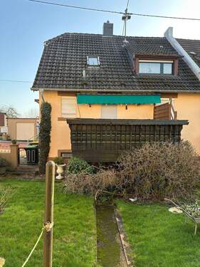 Rückseite - 4 Zimmer Doppelhaushälfte in Schiffweiler