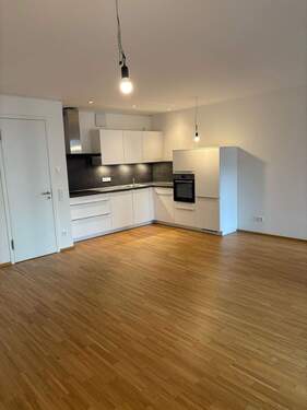 EBK - 2 Zimmer Etagenwohnung zur Miete in Offenbach am Main