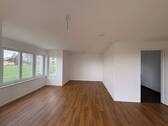 helles Wohnzimmer - Etagenwohnung mit 73,20 m&sup2; in Dippoldiswalde zur Miete