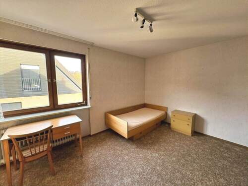 Kinderzimmer/Büro - 