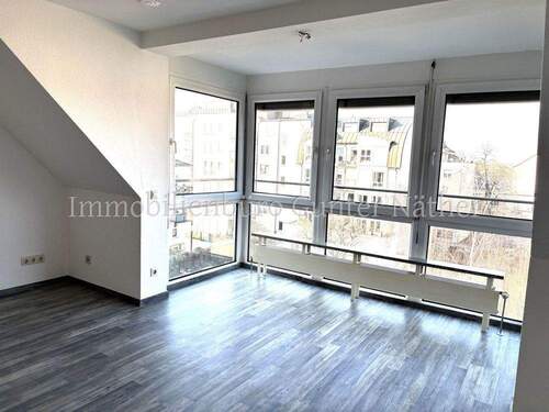 Balkon - Feine Zwei-Zimmer Wohnung mit herrlichem Balkonblick und TG -Stellplatz!