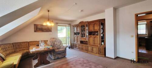 Wohnzimmer mit Balkon - 