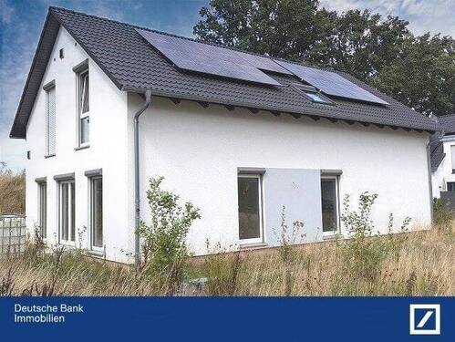 AA - PROVISIONSFREI für den Käufer!! Geräumiges Wohnhaus in ruhiger Lage!!