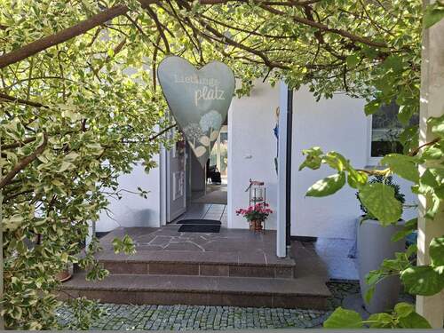 Hauseingang - Einfamilienhaus mit 129,30 m&sup2; in Diebach zum Kaufen