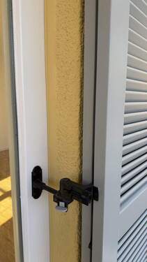 Überall Holzjalousien - 