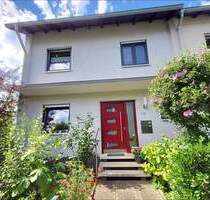 Sehr gepflegtes REH mit vielen Möglichkeiten! Garage und Stellplatz! - Schwetzingen