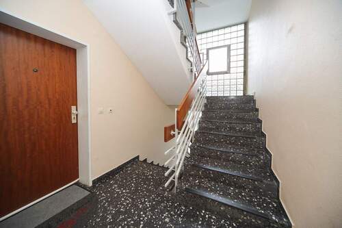 Hausflur - 4 Zimmer Etagenwohnung zum Kaufen in Witten