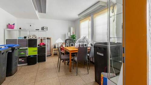 EG Zimmer - Mehrfamilienhaus, Wohnhaus mit 120,00 m² in Schotten zum Kaufen