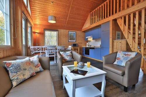 Blick v. Wohnber. zum integrierten Küchenbereich - 