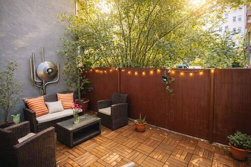 20 qm große Sonnenterrasse - Modernisierte, helle 3 Zi. oder 2 Zi.-Wohnung mit 20 qm Sonnenterrasse mitten im Agnesviertel