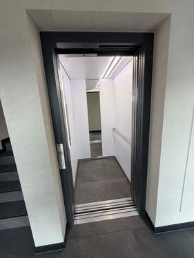 Fahrstuhl - 