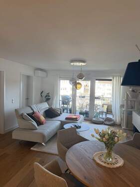 Wohnzimmer - Etagenwohnung mit 107,00 m&sup2; in Erkrath zum Kaufen