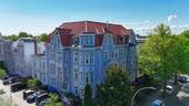 Vorderansicht - Nordseeflair trifft Altbaucharme - gepflegte 4-Zimmer-Wohnung mit Balkon und Stellplatz
