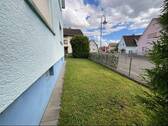 Gartenbereich, der von den Bewohnern der DG-Whg. genutzt wird - 3 Zimmer Etagenwohnung in Elchesheim-Illingen
